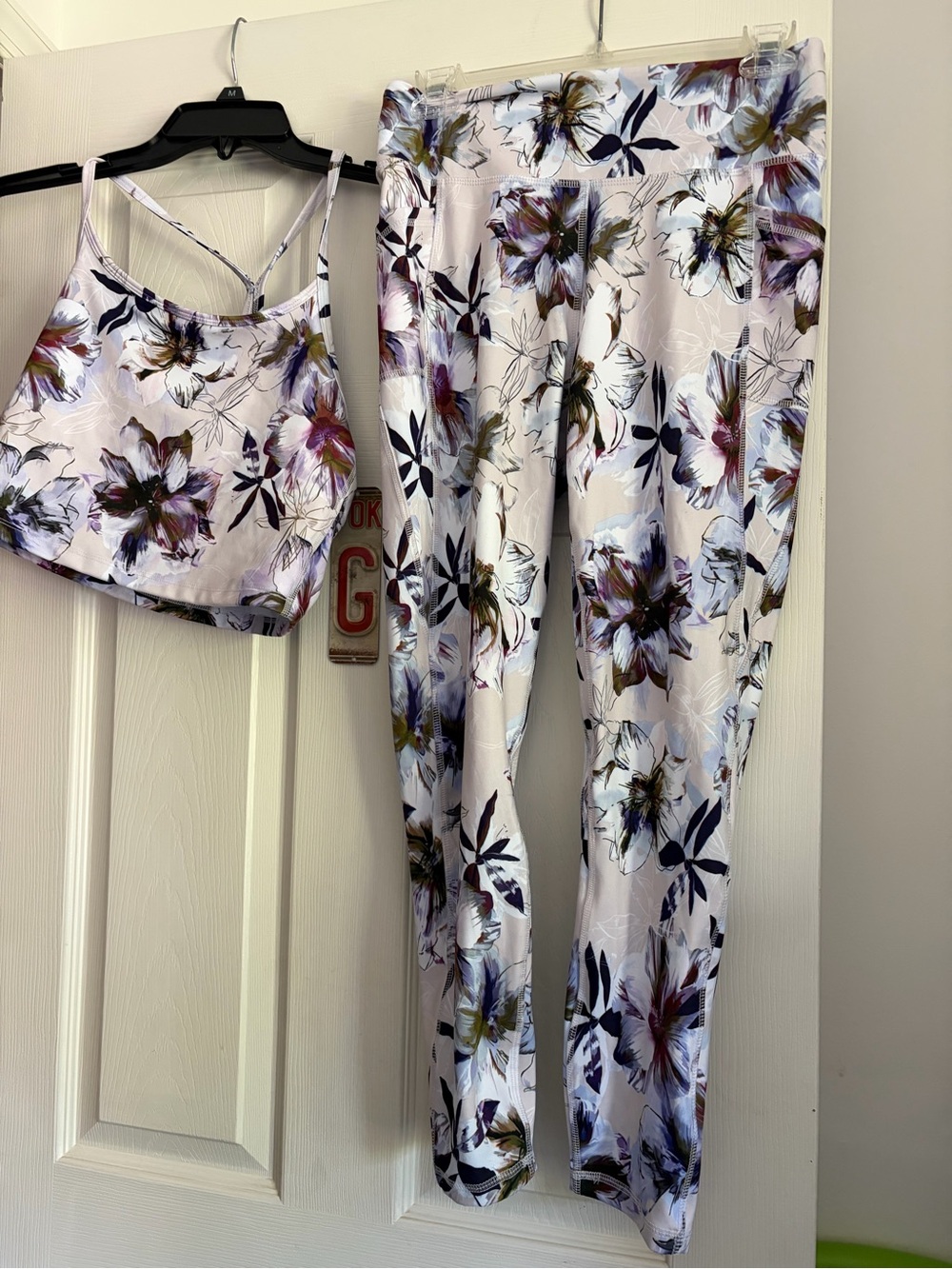 Gottex Purple Floral Print Active bra Top and matching Yoga leggings